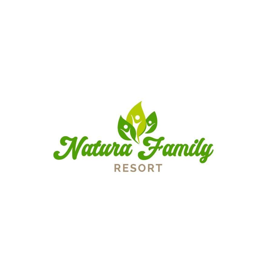 Natura Family Resort Avrig Exteriör bild